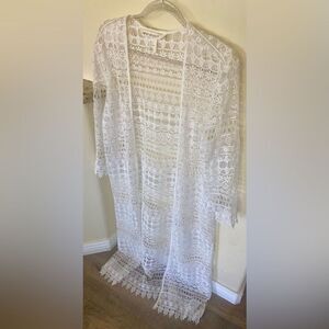 HM Coachella women’s size medium calf length white embroidered kimono Boho Beach